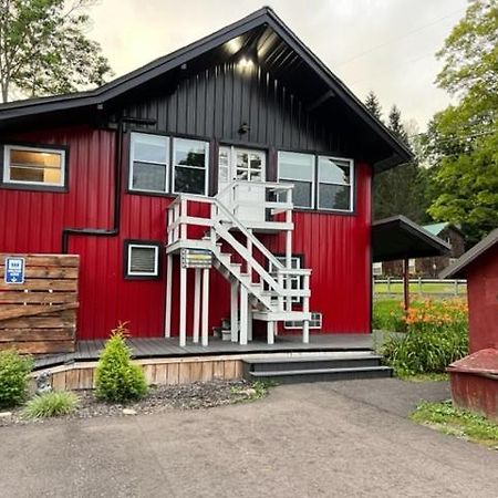 Apartament Froggy Goggle Barn Marathon Zewnętrze zdjęcie