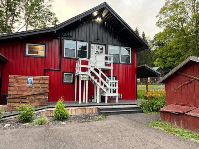 Apartament Froggy Goggle Barn Marathon Zewnętrze zdjęcie